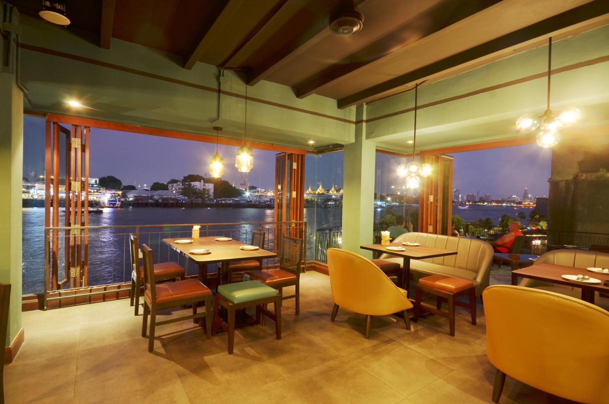 Baan Wanglang Riverside, Bangkok Exteriör bild