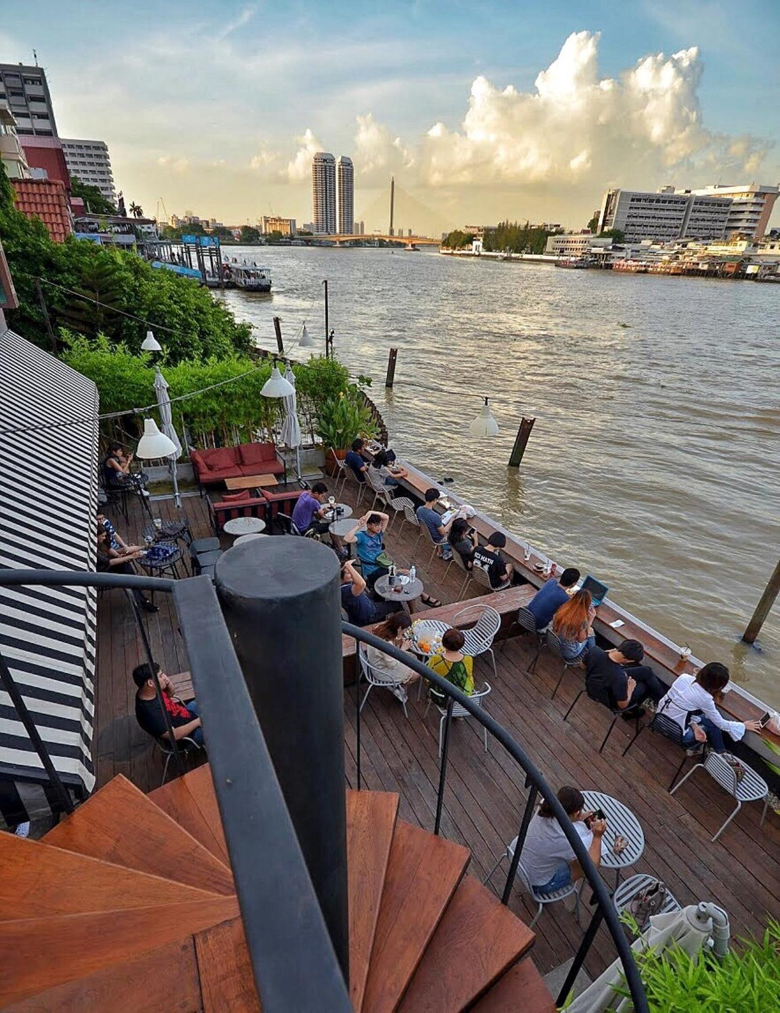 Baan Wanglang Riverside, Bangkok Exteriör bild